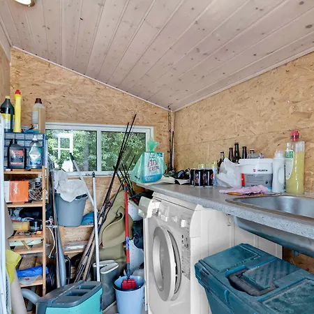 Cozy In A Quiet Area Close To The Dannemare