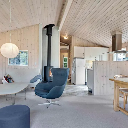 Cozy In A Quiet Area Close To The Feriehus Dannemare